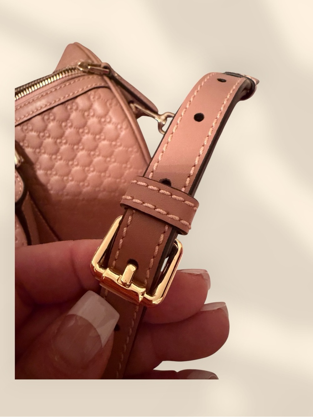 Gucci Blush Pink Embossed Leather Travel Bag with Gold Hardware - Picture 11 of 12